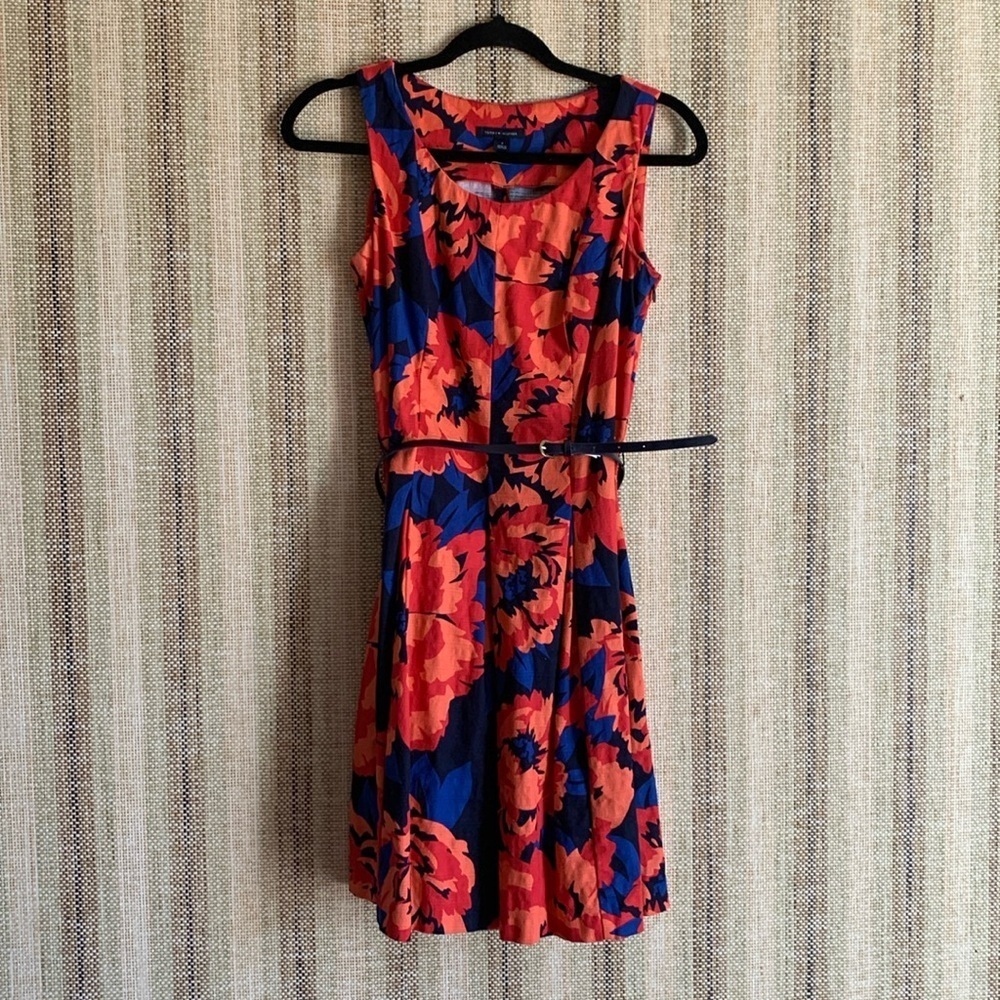 Tommy Hilfiger Size 2 Floral Formal Dress Blue Women’s Clothing Belt Multicolor